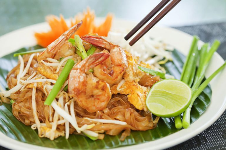 10 Classic Thai Dishes