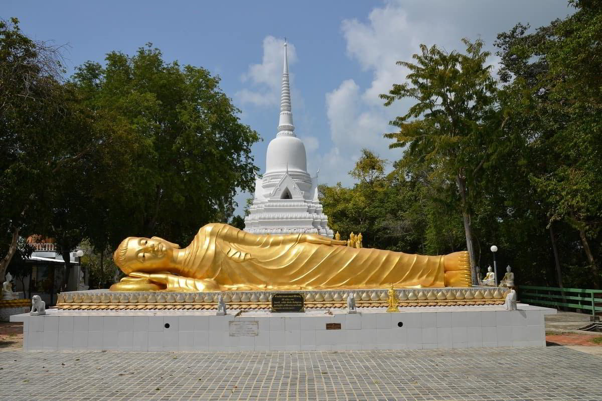Wat Khao Chedi