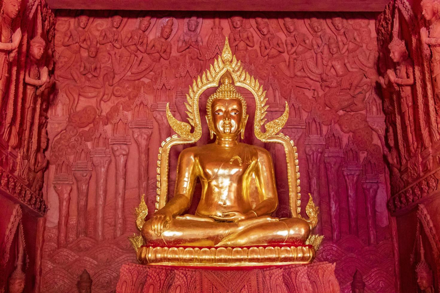 Wat Sila Ngu Golden Buddha