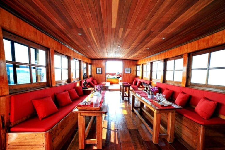 Red Baron Sunset Dinner Cruise 15 768x511